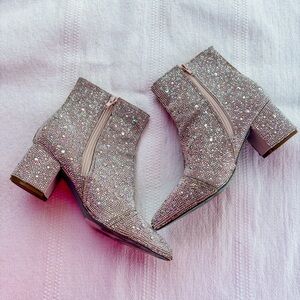 Betsey Johnson
Kyla Booties rhinestones size womens 7